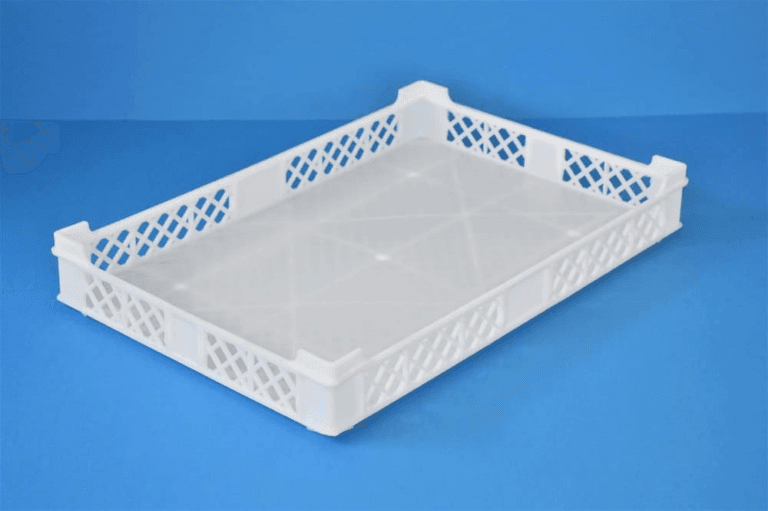 Caixa de plástico fundo fechado, lados gradeados, com cantos baixos Ref. 9617